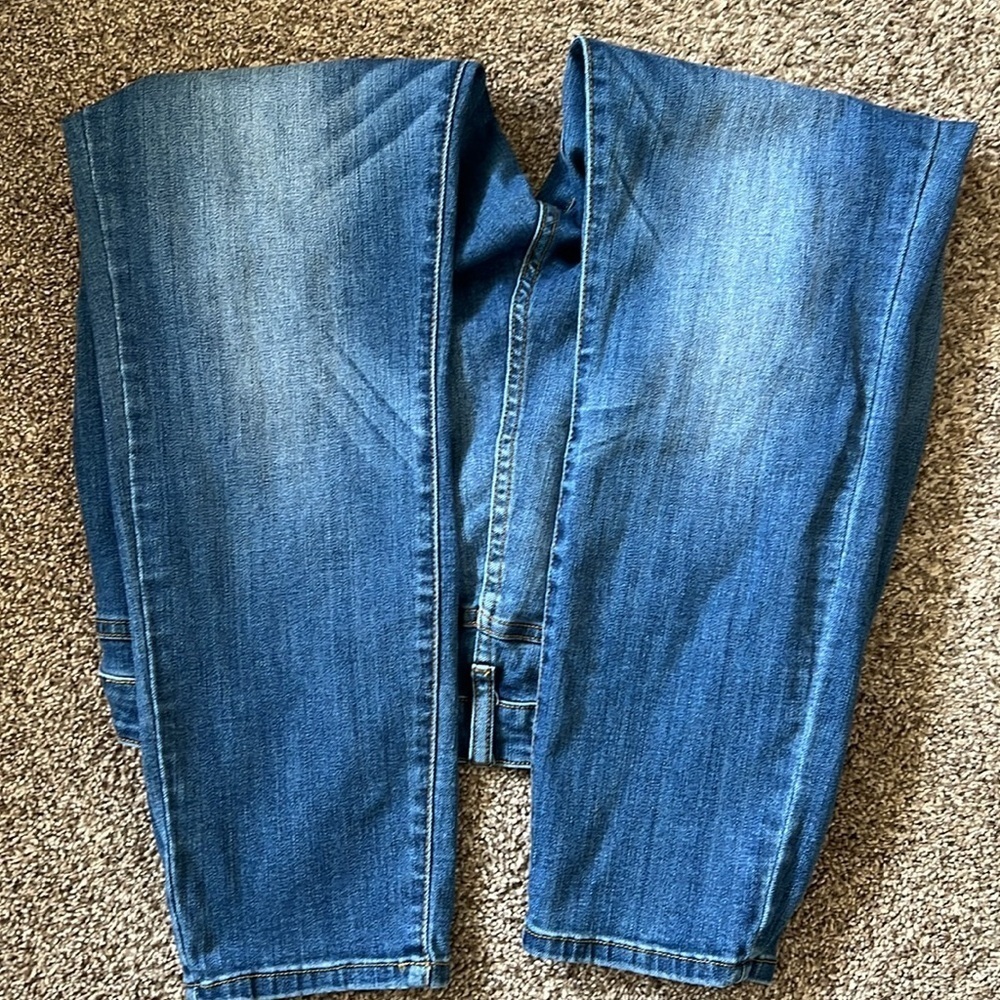 Judy Blue relaxed mid rise jeans - Picture 4 of 6